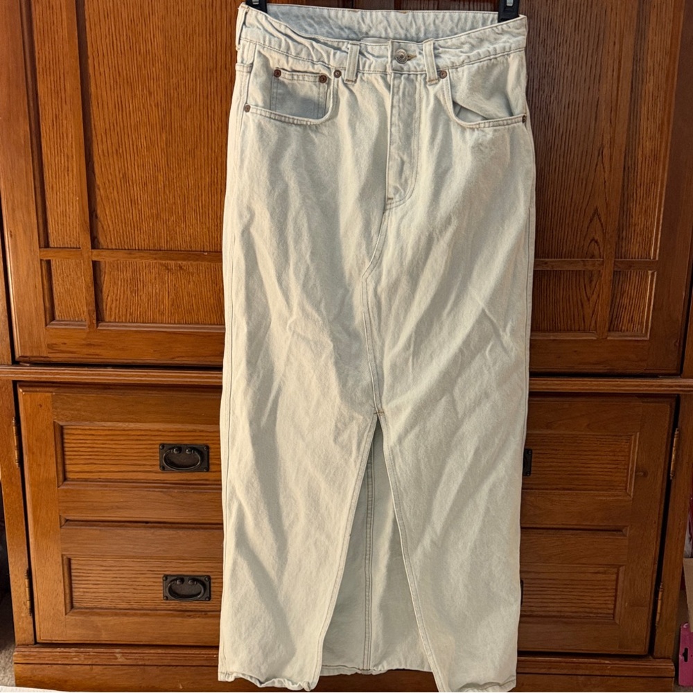 NWOT INDUSTRY Front Slit Casual Light Denim Skirt Mid Rise Maxi Y2K Boho Edgy - Picture 14 of 14